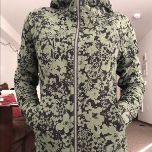 Lululemon jacket 😍